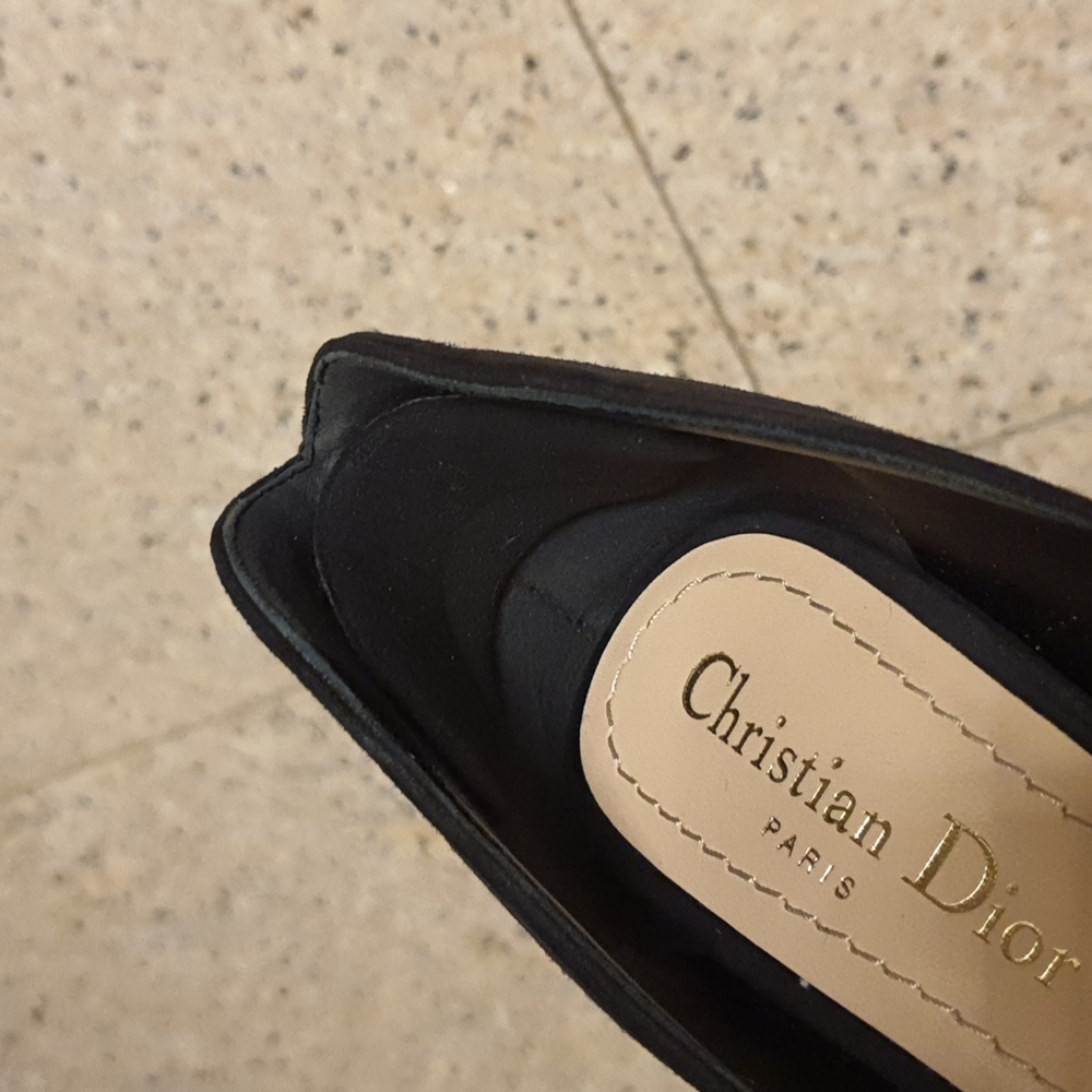 Heels - Picture 6 of 8